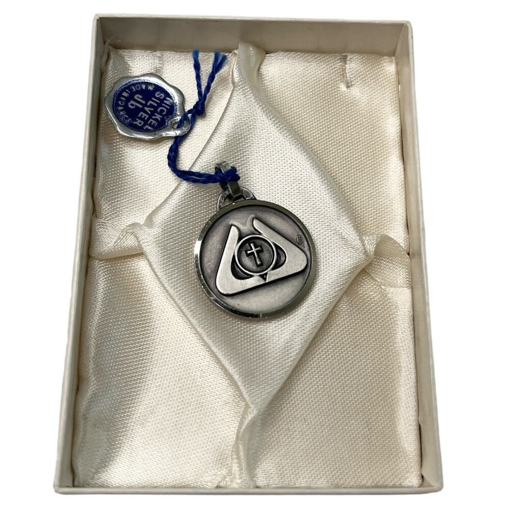 Vintage International Eucharistic Congress 1976 Pendant 41st Phila, Pa